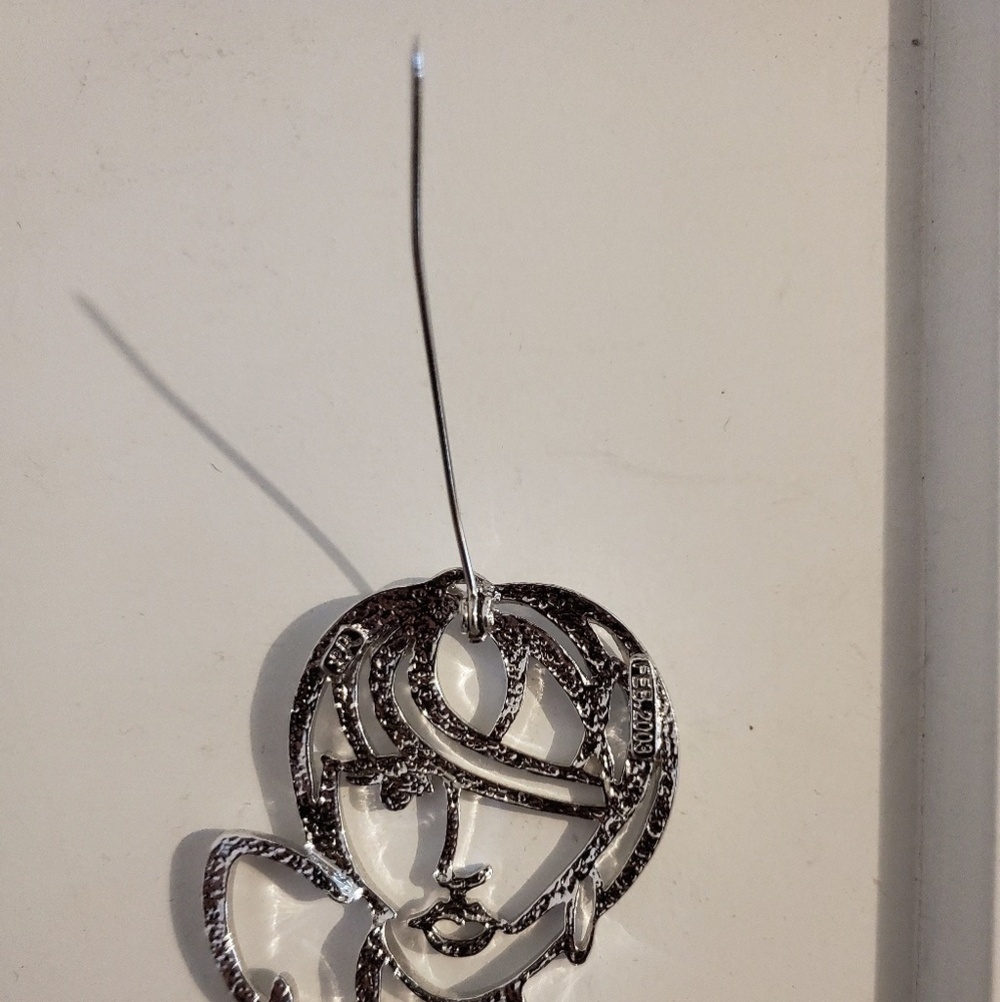 *R Lady Remington Lady Silver Tone Brooch Good Condition - Picture 3 of 5